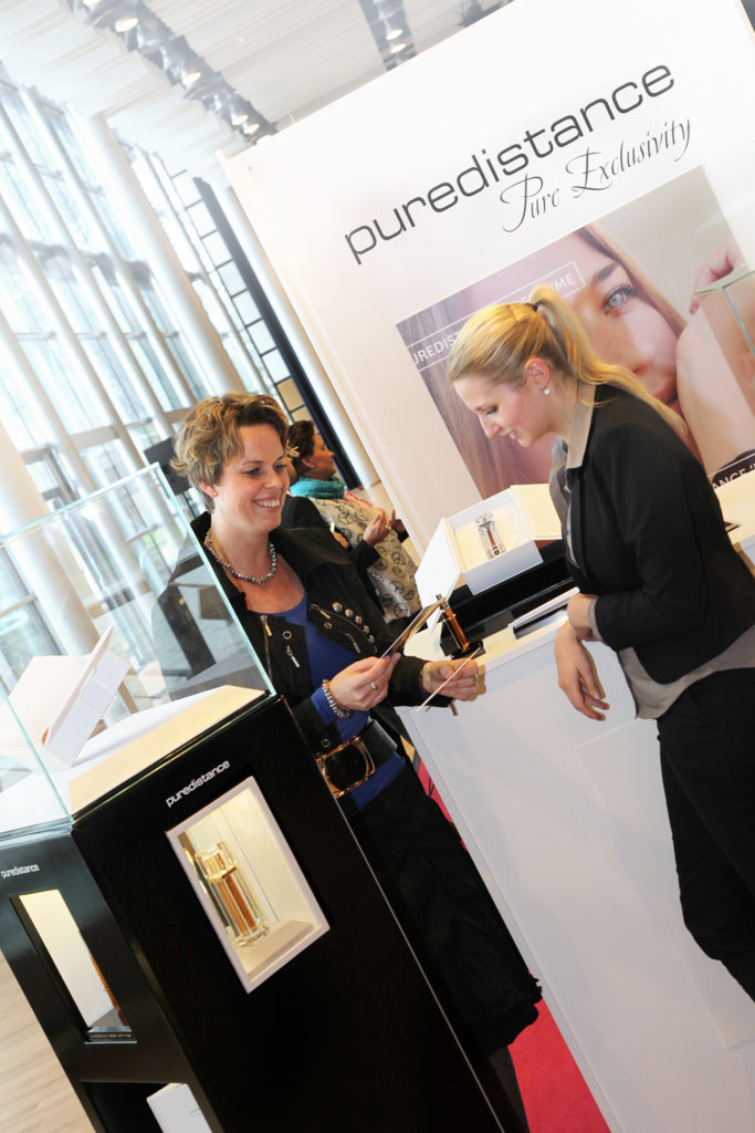 Anne-Marie Kapiteijn and Ninja Andritter-Witt representing Puredistance in Düsseldorf