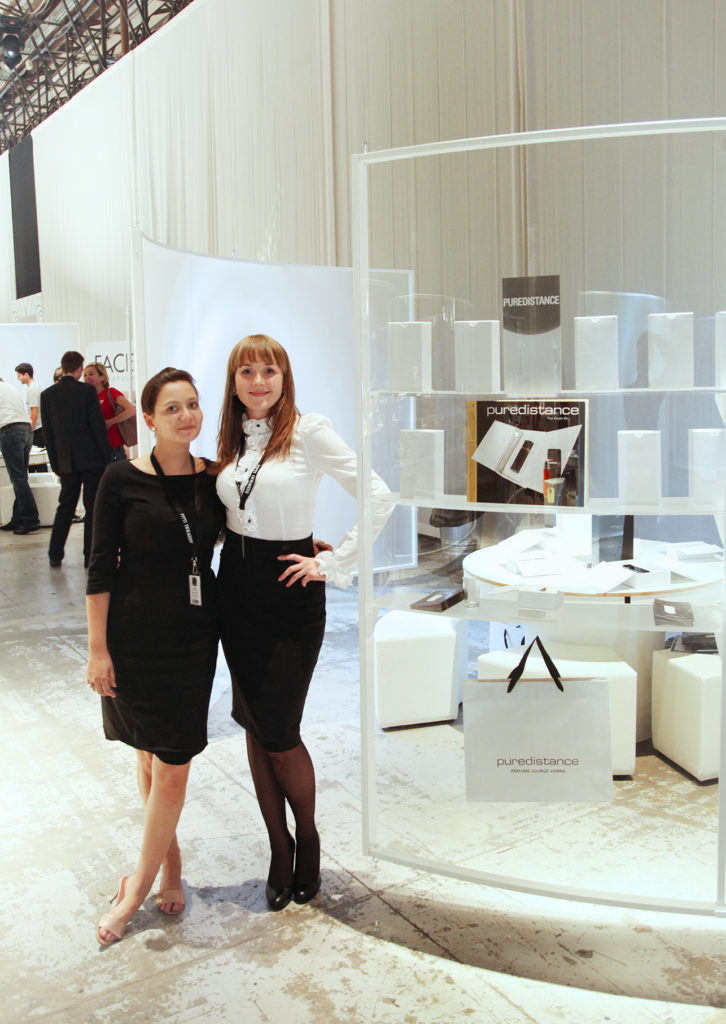 Elena and Veronika at the Puredistance perfume stand at Pitti Fragranze 2009 in Florence