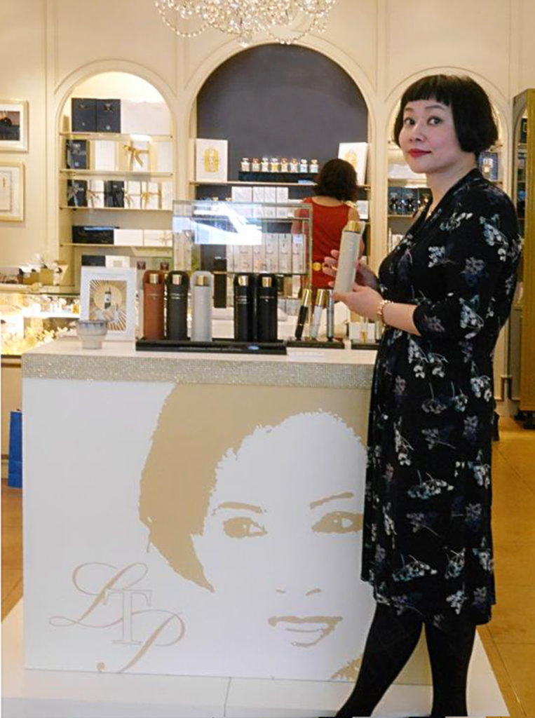 Japanese perfume blogger Sachi at Lianne Tio in Rotterdam, the only perfumery in the Netherlands who is authorised to sell the Puredistance brand